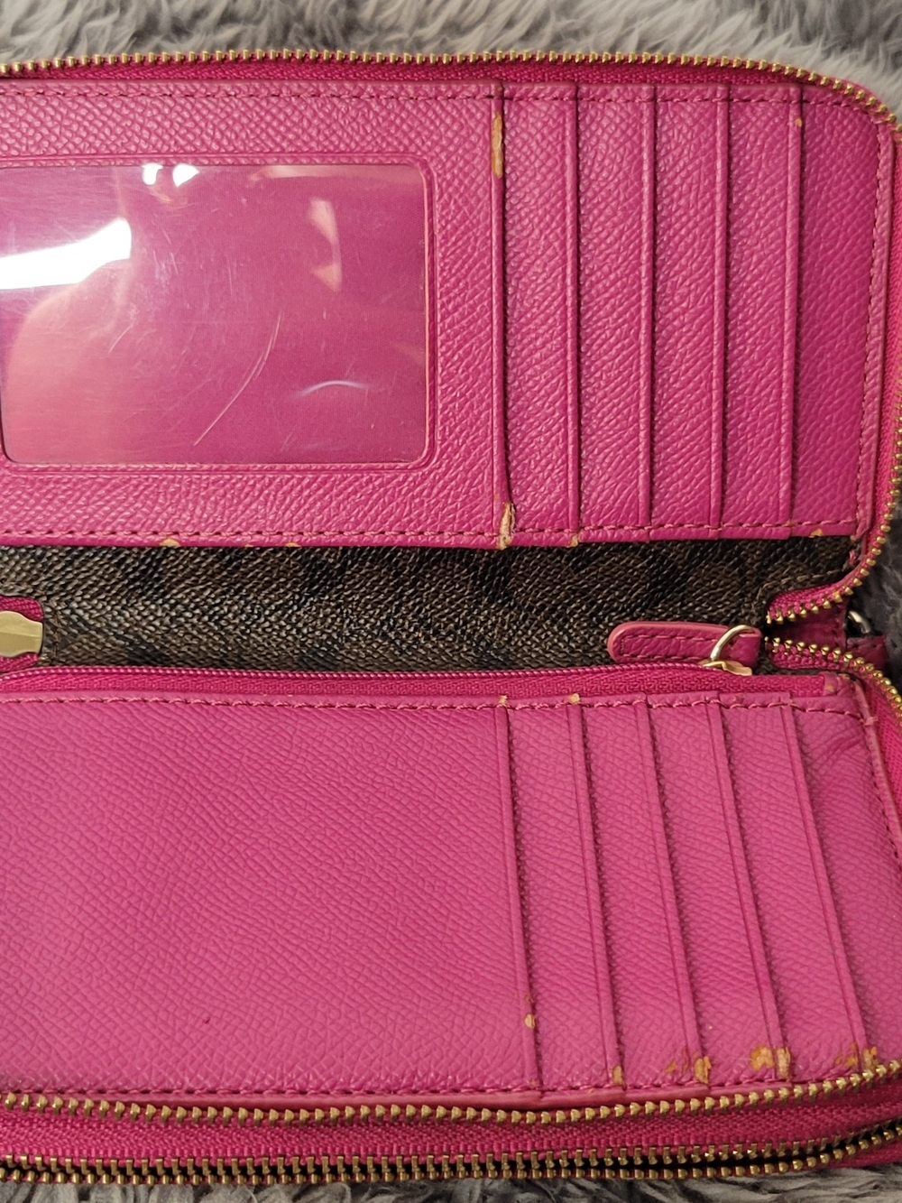 Coach Wallet - Picture 6 of 6